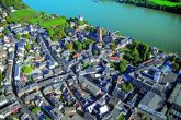 Eltvilles Altstadt von oben betrachtet - ein wunderbarer Anblick. Eltvilles Altstadt von oben betrachtet, im Hintergrund liegt der Rhein.