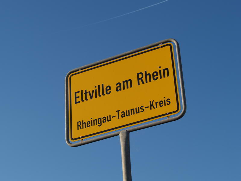 Ortsschild der Stadt Eltville am Rhein