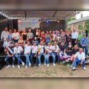 Gruppenfoto der Geehrten auf der Bühne