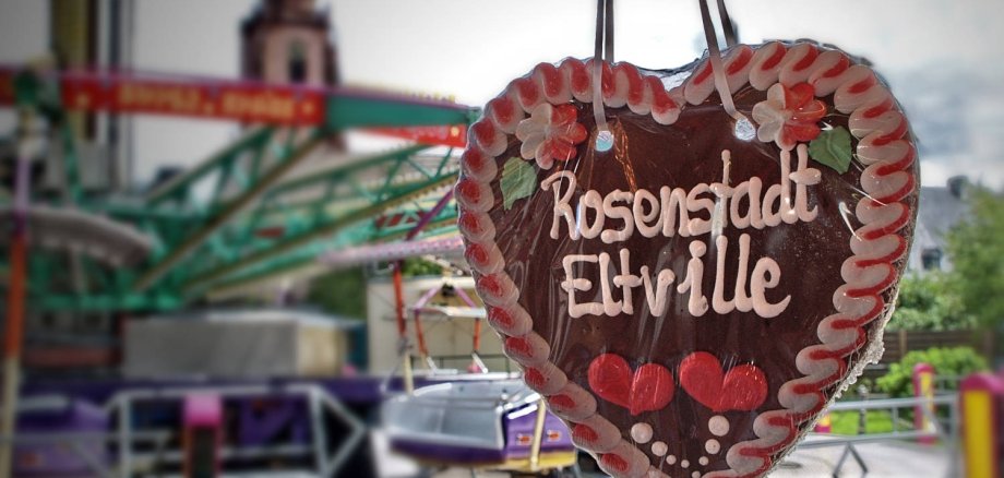 Wir lieben Eltville! Ein Lebkuchenherz mit der Aufschrift "Rosenstadt Eltville".