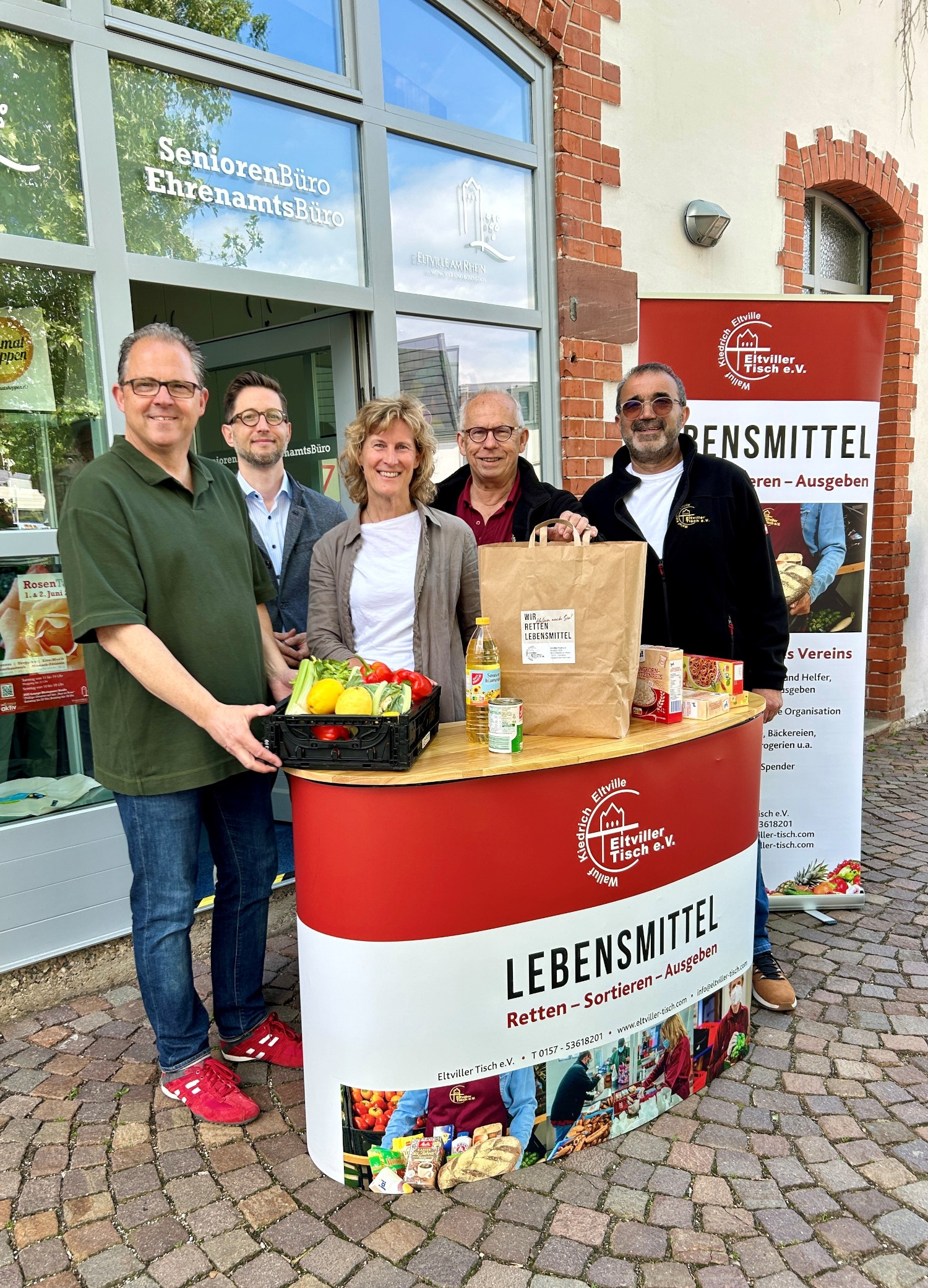 Gruppenfoto der Beteiligten