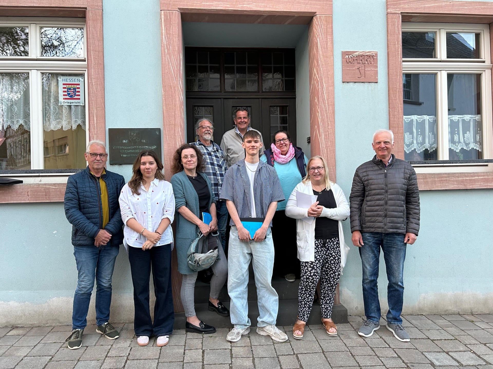 Gruppenbild der neun Frauen und Männer des Ortsbeirats von Eltville-Erbach