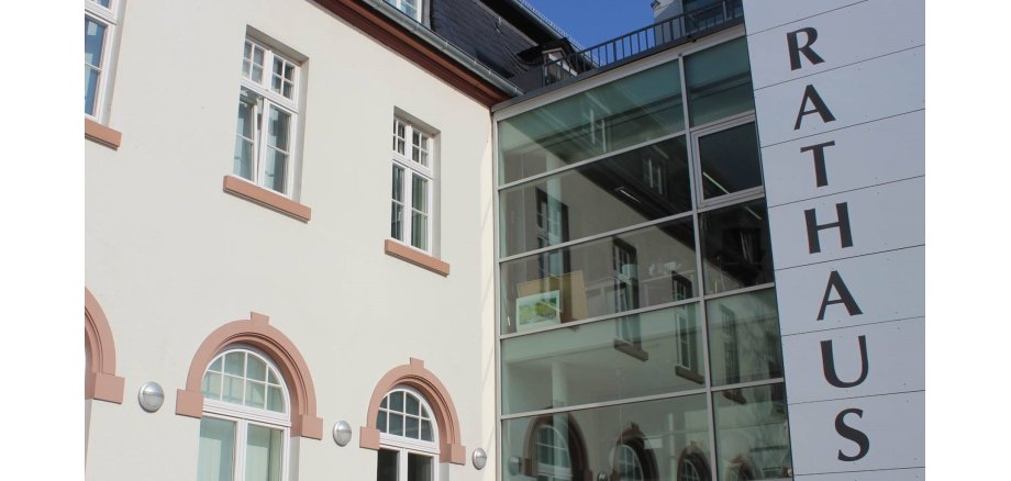 Das Eltviller Rathaus. Ansicht auf das Eltviller Rathaus.