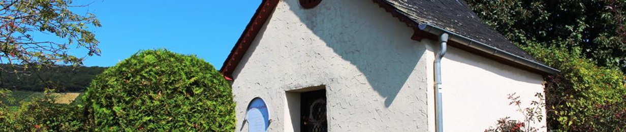 Die kleine Rödchenkapelle in den Weinbergen.