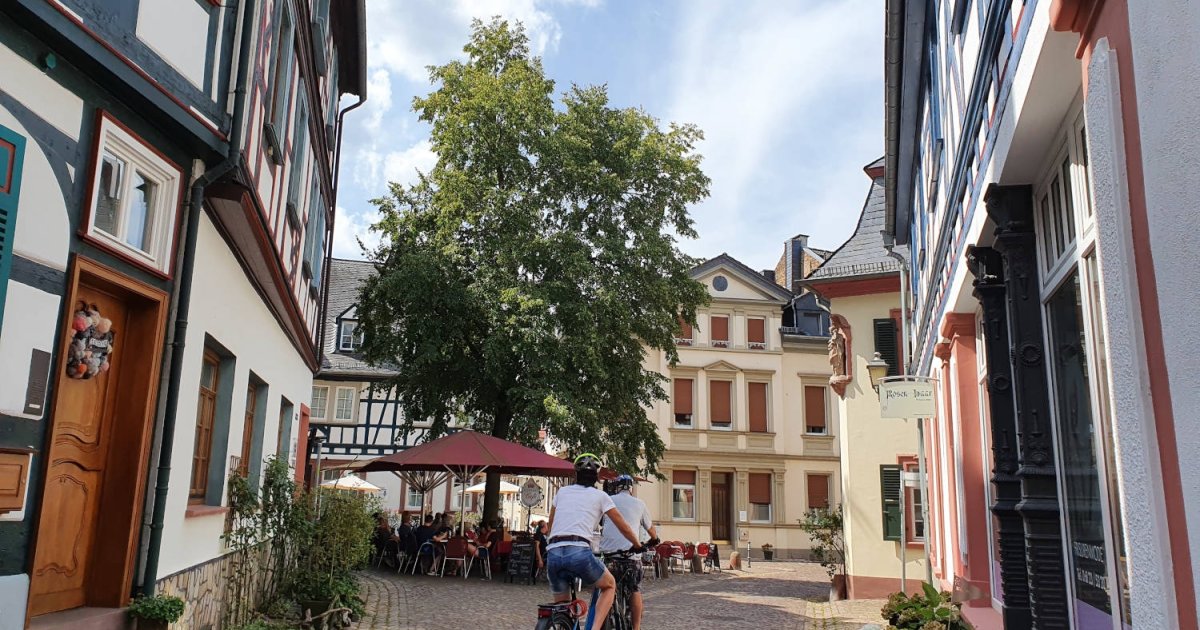 „Eltviller Riesling-Radler 60plus“ suchen Mitradler | Eltville am Rhein