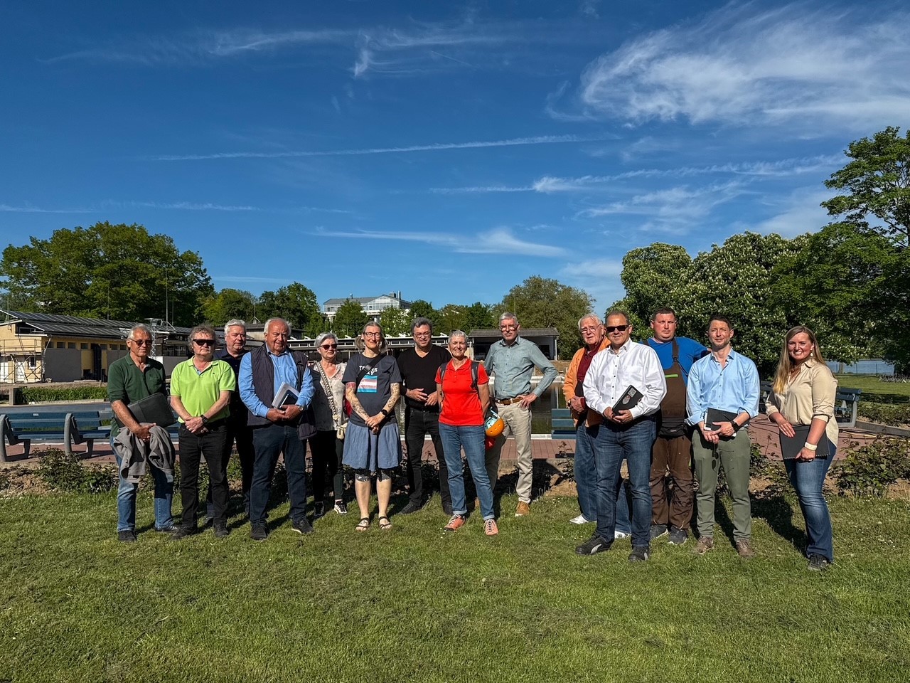 Gruppenfoto Magistrat und Mitarbeitende im Rosenbad