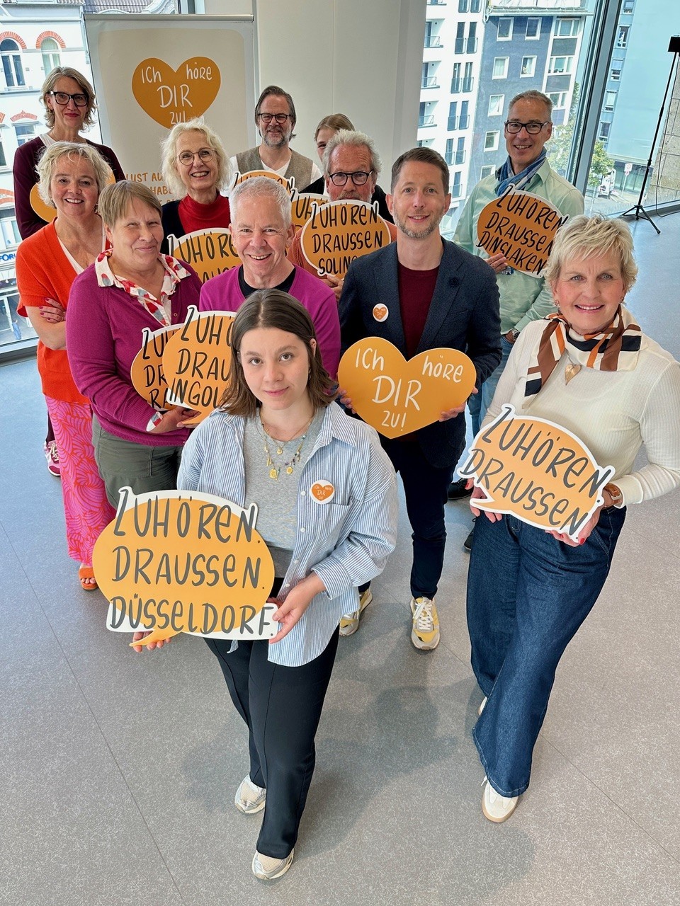 Teilnehmende des Städtetreffs der Zuhör.Städte