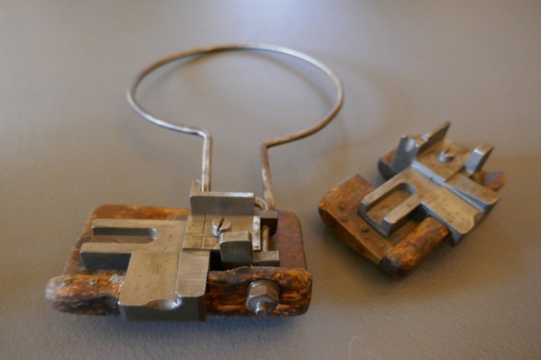 Detailaufnahme des Handgießinstruments