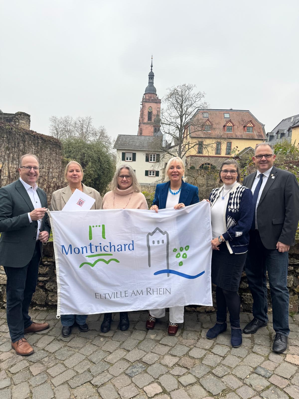 Gruppenfoto der Beteiligten mit Ministerin