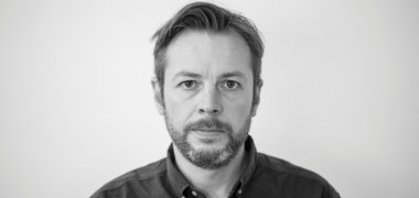 Schwarz-weiß Porträt von Florian Bachmeier