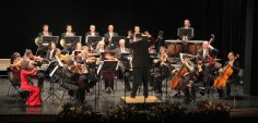 Klassisches Orchester mit Dirigent